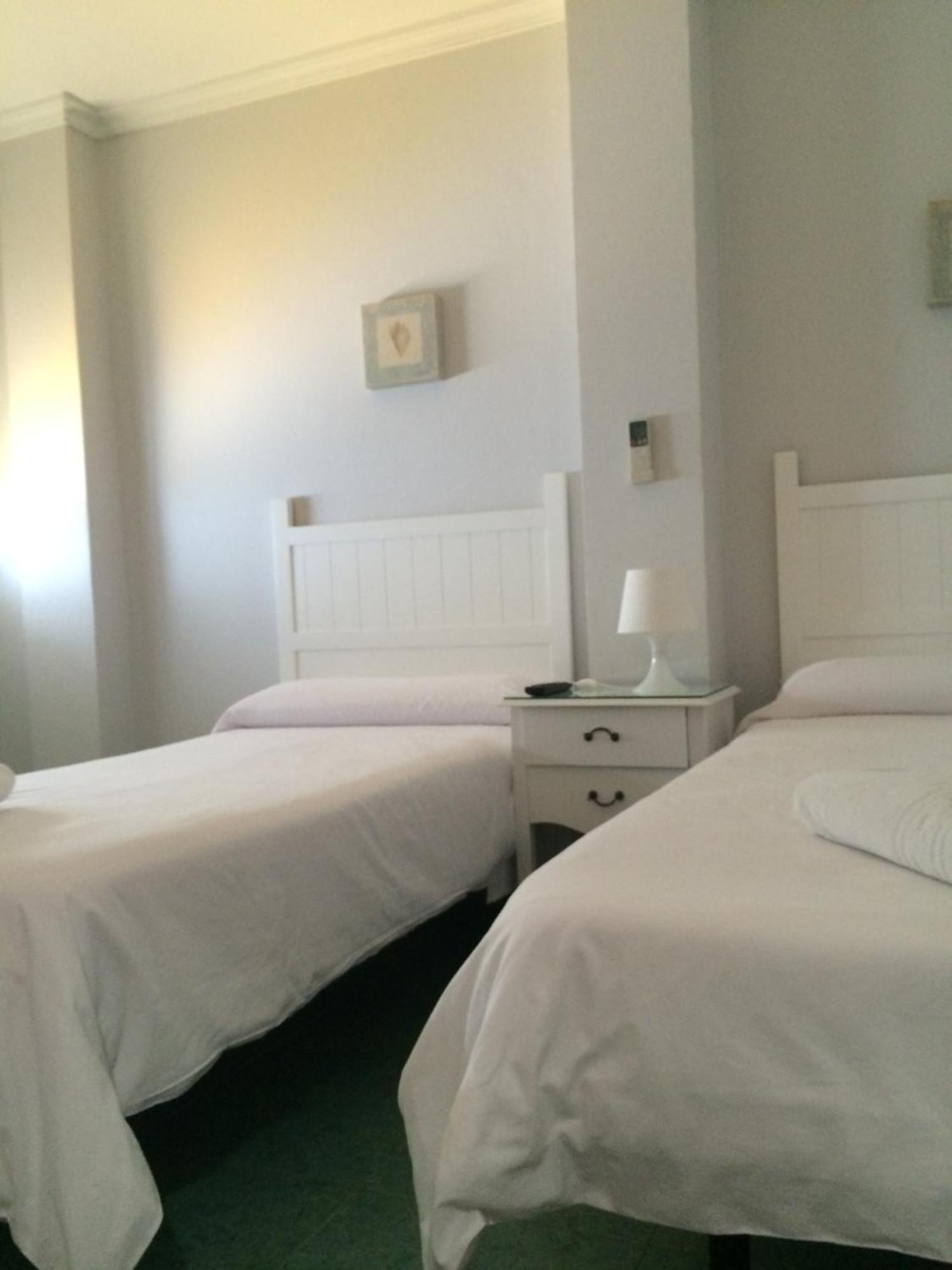 Hostal Acemar Marbella Exterior photo