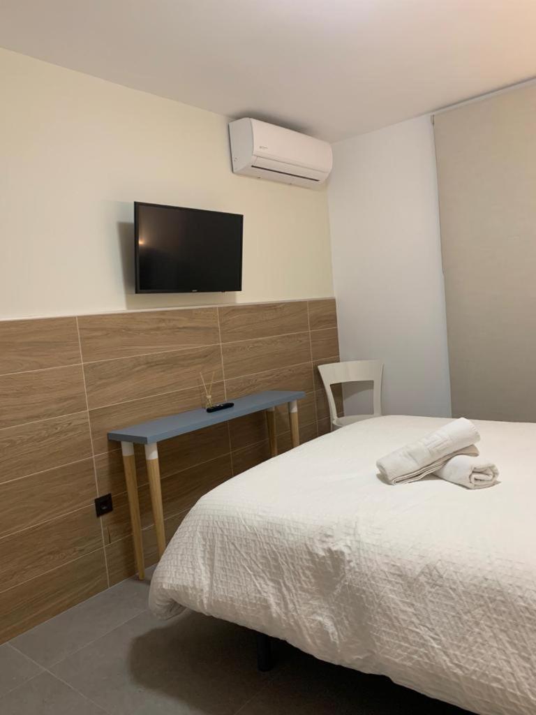 Hostal Acemar Marbella Exterior photo