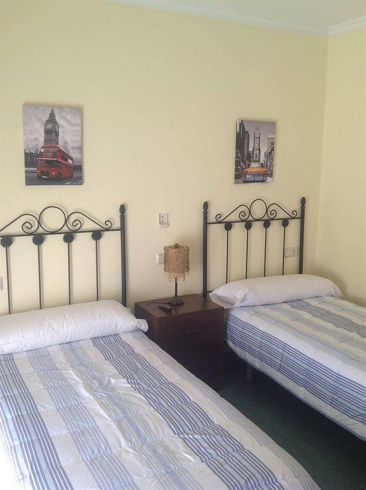 Hostal Acemar Marbella Exterior photo